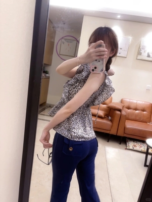 淘宝随便买的 不好穿